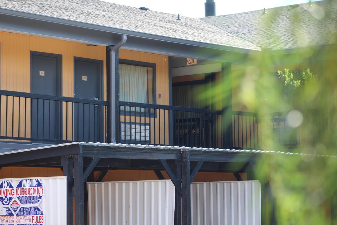 The Executive Inn & Suites アマリロ エクステリア 写真